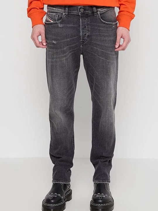 Foto van product Straight leg jeans Diesel zwart