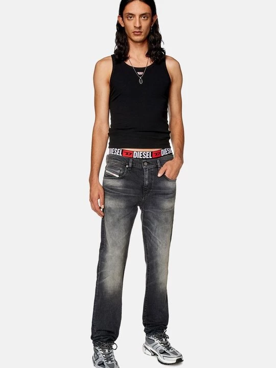 Foto van product Straight leg jeans Diesel zwart