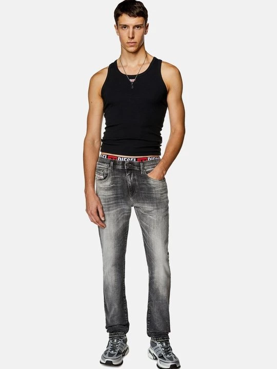 Foto van product Straight leg jeans Diesel zwart