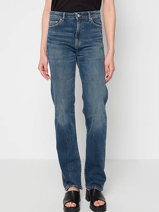 Foto van product Straight leg jeans Tommy Jeans dyed denim