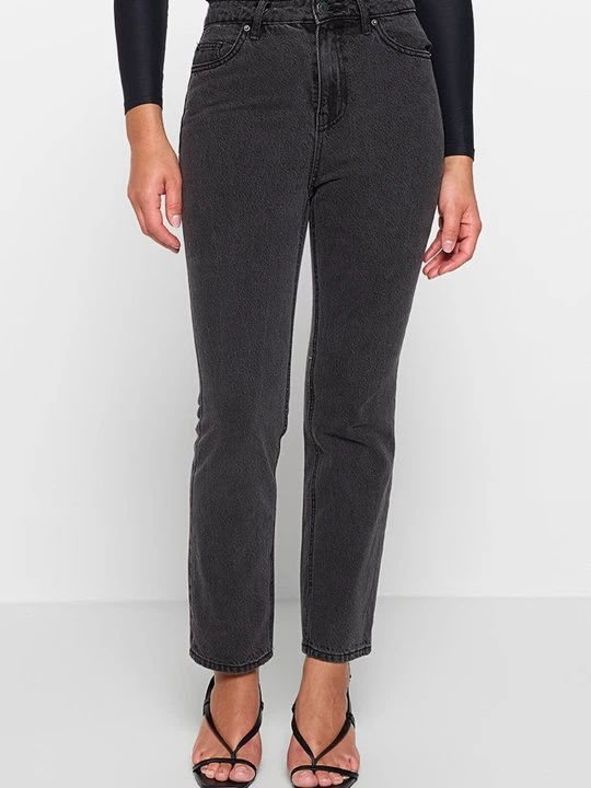 Foto van product Straight leg jeans Vero Moda zwart