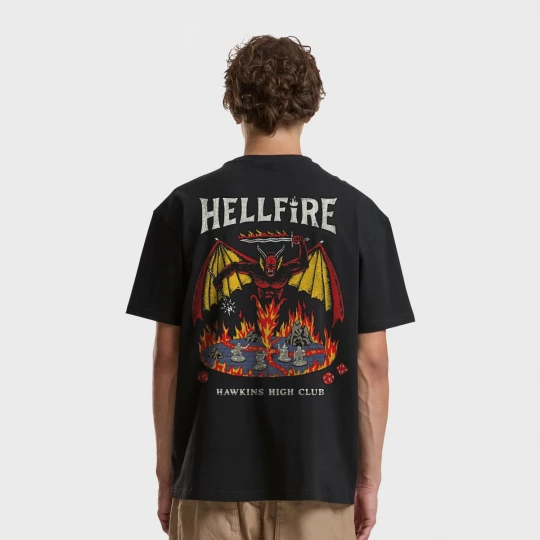 Foto van product Stranger Things Hawkins High Club Loose Tee Mister Tee zwart
