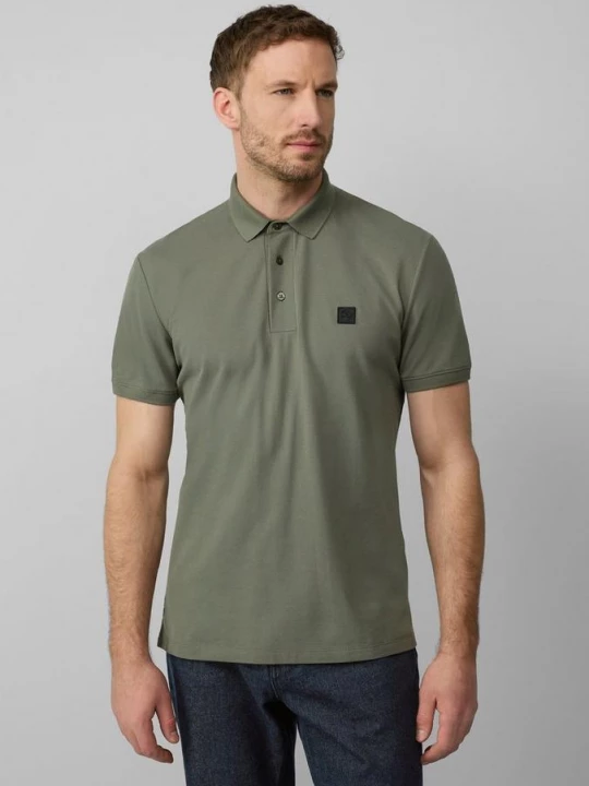 Foto van product Stretch katoenen piqué polo met logo applicatie s.Oliver olijfgroen