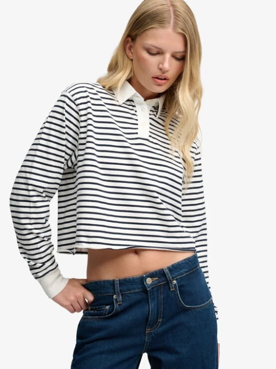 Foto van product Superdry & Co Shirt 'Athletic Essential' ecru / marine