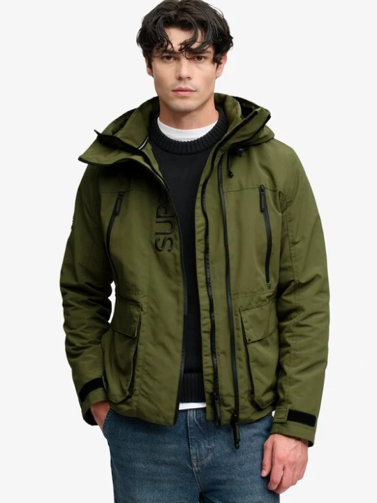 Foto van product Superdry & Co Tussenjas 'Ultimate' olijfgroen / donkergroen