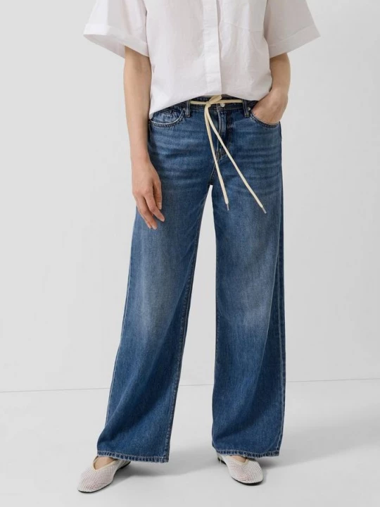 Foto van product Suri jeans / normale pasvorm / halfhoog / wijde pijpen / met strikdetail s.Oliver blauw
