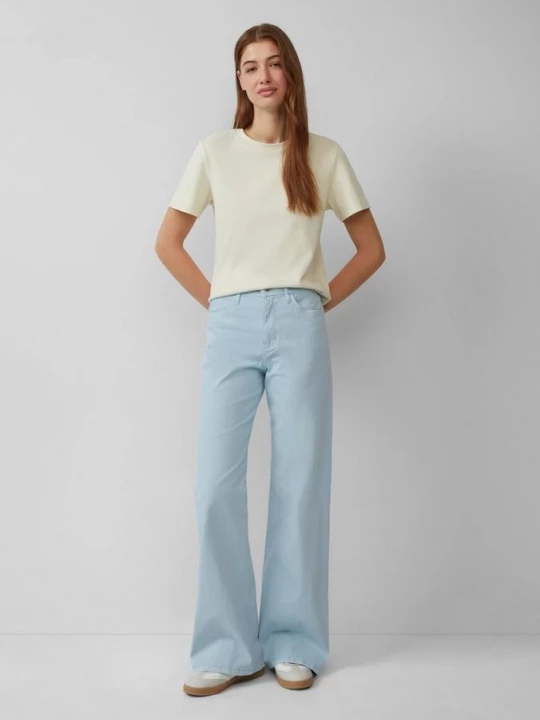 Foto van product Suri jeans / normale pasvorm / hoge taille / wijde pijp s.Oliver blauw