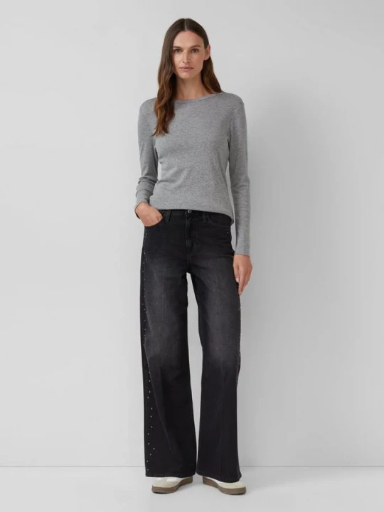 Foto van product Suri jeans / normale pasvorm / hoog model / wijde pijp / edelsteendetails s.Oliver zwart