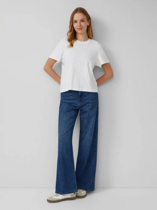 Foto van product Suri jeans / normale pasvorm / hoog model / wijde pijp s.Oliver blauw