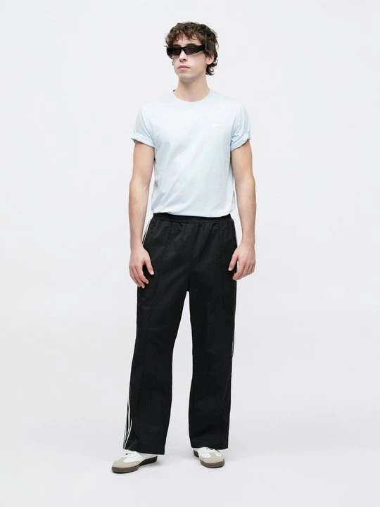 Foto van product T-shirt basic adidas Originals lichtblauw