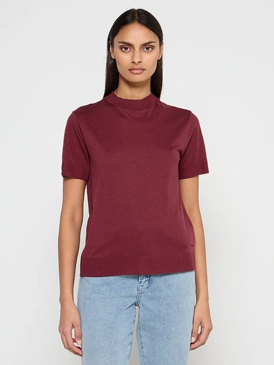 Foto van product T-shirt basic Calvin Klein donkerrood
