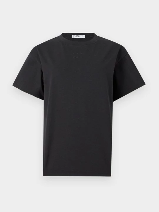 Foto van product T-shirt basic Copenhagen Studios zwart