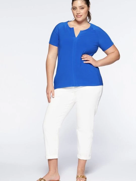Foto van product T-shirt basic Fiorella Rubino lichtblauw