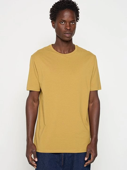 Foto van product T-shirt basic lindbergh olijfgroen