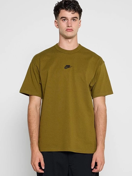 Foto van product T-shirt basic Nike olijfgroen