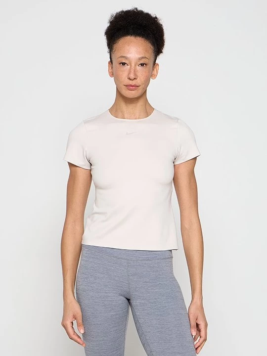 Foto van product T-shirt basic Nike wit