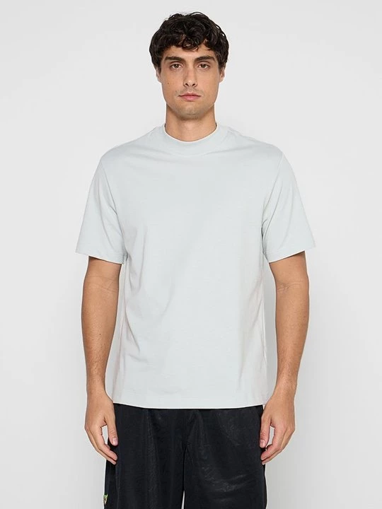 Foto van product T-shirt basic Nike zilverkleurig
