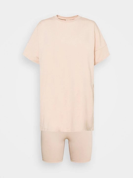 Foto van product T-shirt basic Nly by Nelly paars