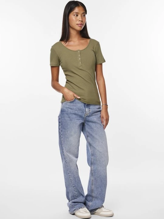 Foto van product T-shirt basic Pieces kaki