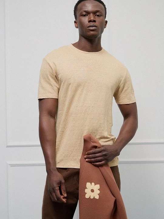 Foto van product T-shirt basic Sandro lichtbruin