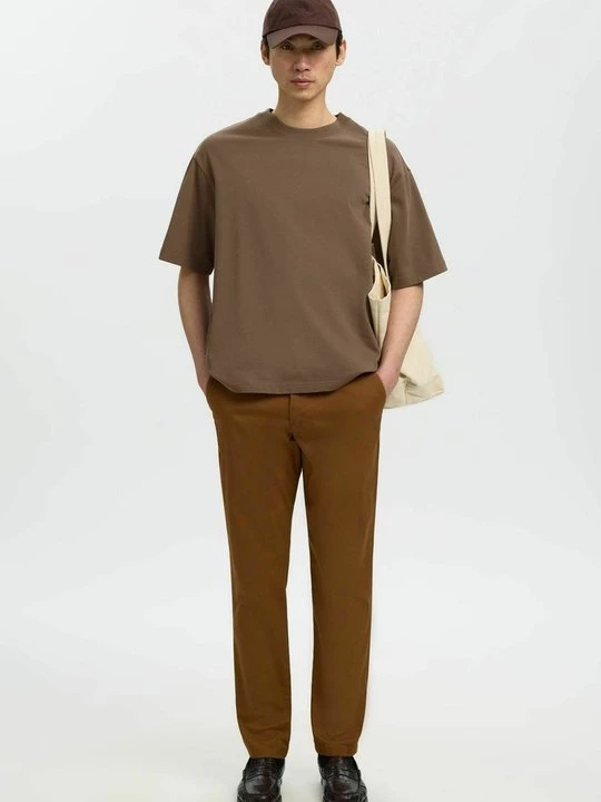 Foto van product T-shirt basic Selected donkerbruin
