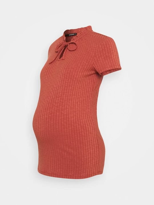 Foto van product T-shirt basic Supermom donkerrood
