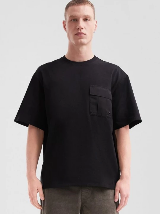 Foto van product T-shirt Loose Fit met borstzak en wassing QS zwart