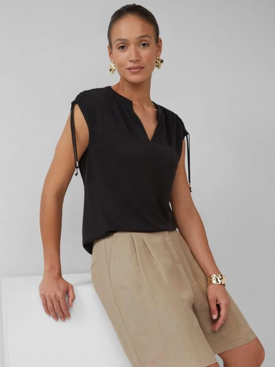 Foto van product T-shirt met een relaxed fit en rimpeling op de schouders s.Oliver zwart