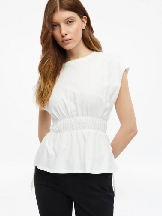 Foto van product T-shirt met gerimpelde taille en strikdetail s.Oliver wit