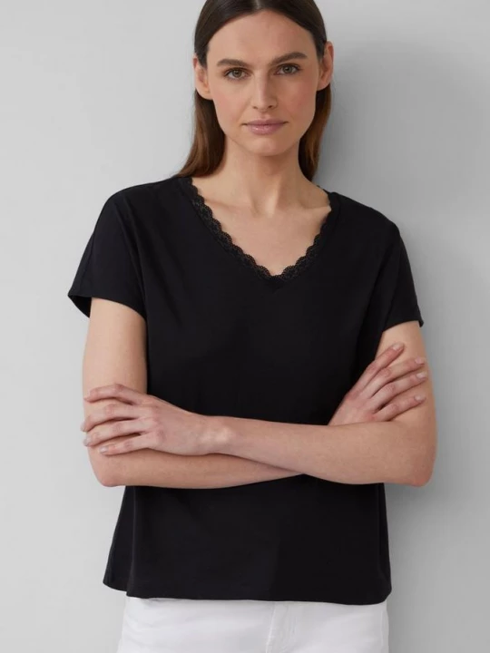 Foto van product T-shirt met kant van een modalmix s.Oliver zwart