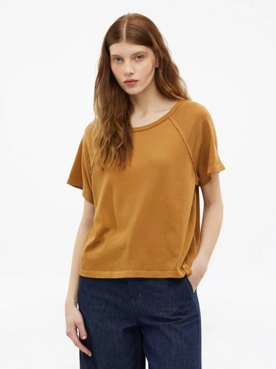 Foto van product T-shirt met kledingstukverf en open randen s.Oliver geel