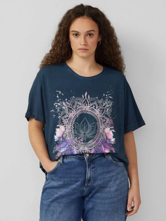 Foto van product T-shirt met print op de voorkant in losse pasvorm en vleermuismouwen QS blauw