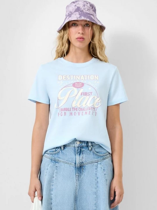 Foto van product T-shirt met print op voorzijde QS blauw