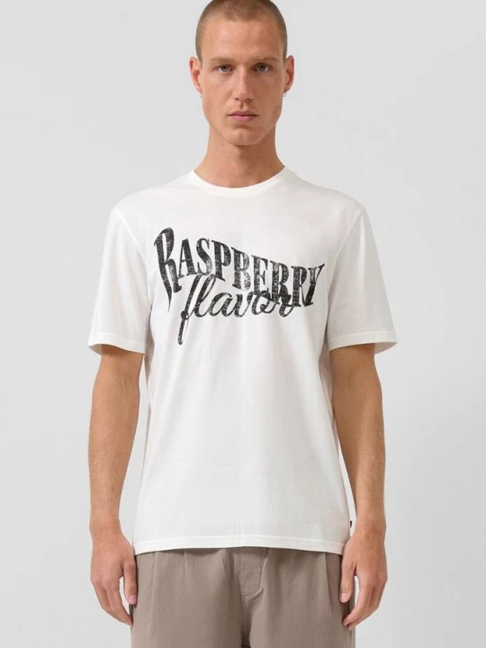 Foto van product T-shirt met print op voorzijde QS crème