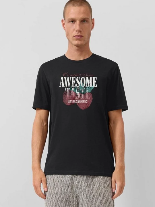 Foto van product T-shirt met print op voorzijde QS zwart