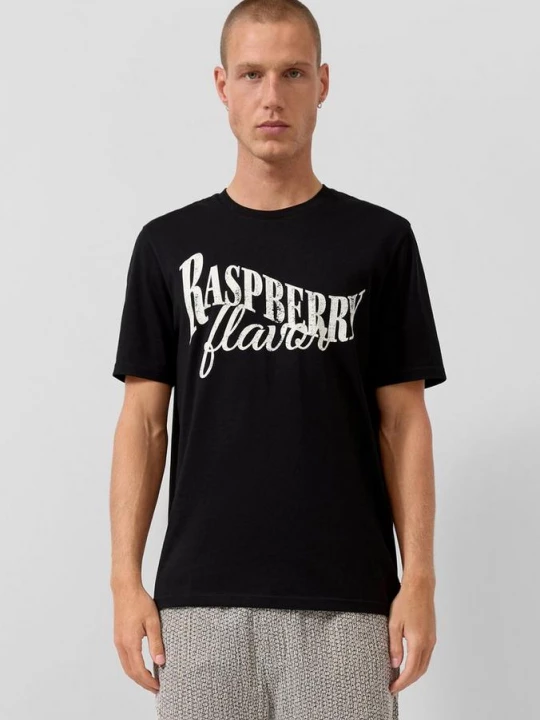 Foto van product T-shirt met print op voorzijde QS zwart