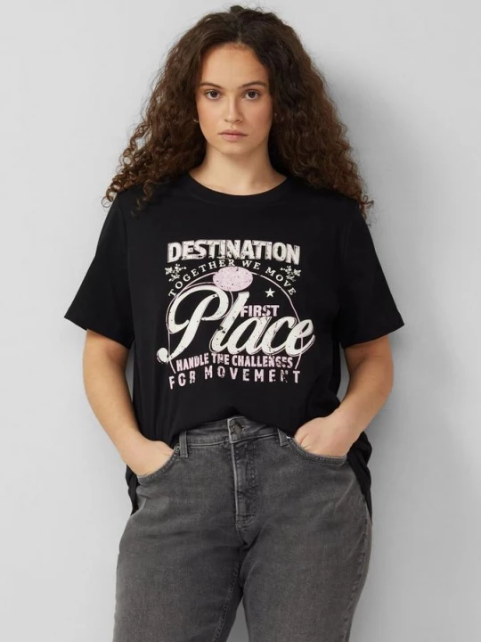 Foto van product T-shirt met print op voorzijde QS zwart