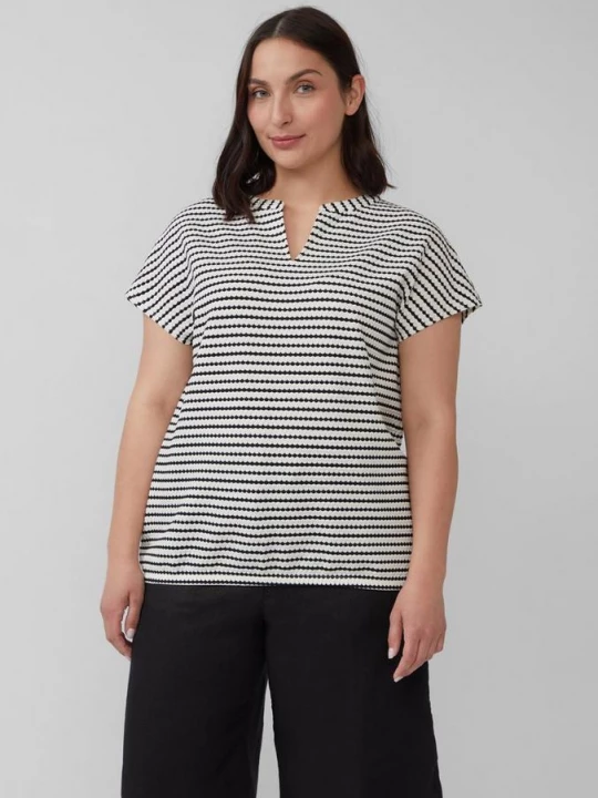 Foto van product T-shirt met structuur in een O-vorm s.Oliver crème