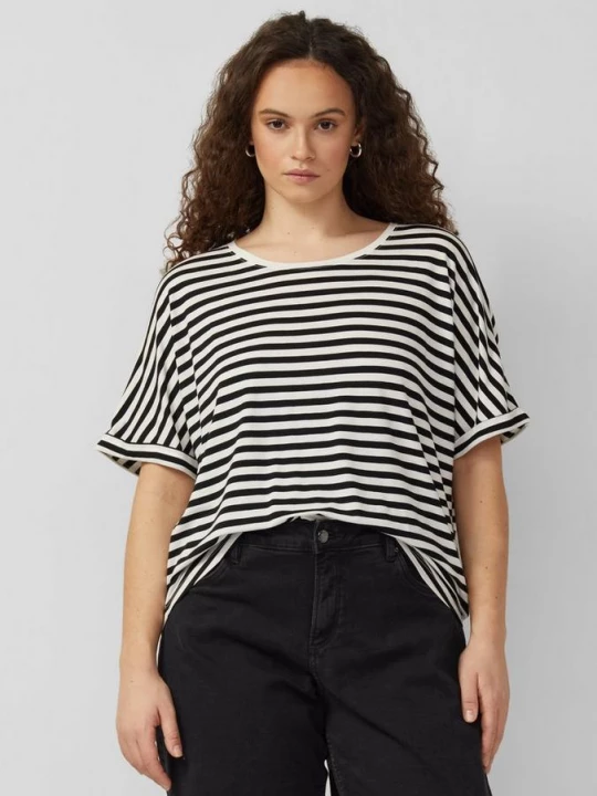 Foto van product T-shirt met vleermuismouwen in een losse pasvorm QS