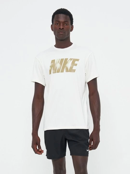 Foto van product T-shirt print Nike crème