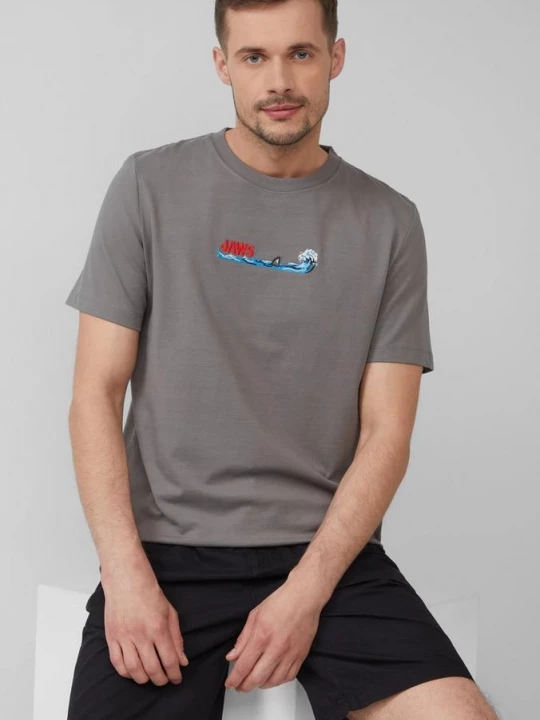 Foto van product T-shirt van heavy jersey met Jaws© UCS LLC-artwork s.Oliver grijs