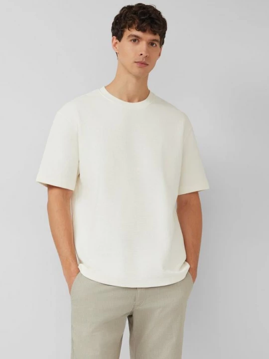Foto van product T-shirt van hoge kwaliteit met wafeltextuur in een moderne pasvorm s.Oliver crème