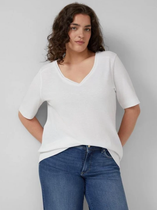 Foto van product T-shirt van vlamgaren met detail hals s.Oliver wit