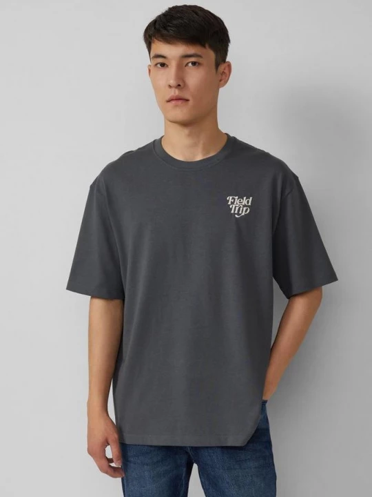 Foto van product T-shirt van zware jersey in een ontspannen pasvorm met borduursel s.Oliver grijs