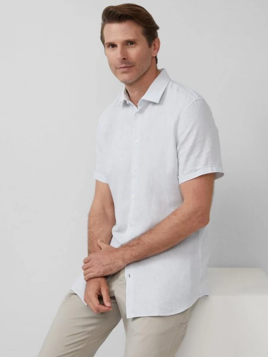 Foto van product Tailored fit: gestructureerd overhemd met korte mouwen van een linnenmix s.Oliver blauw