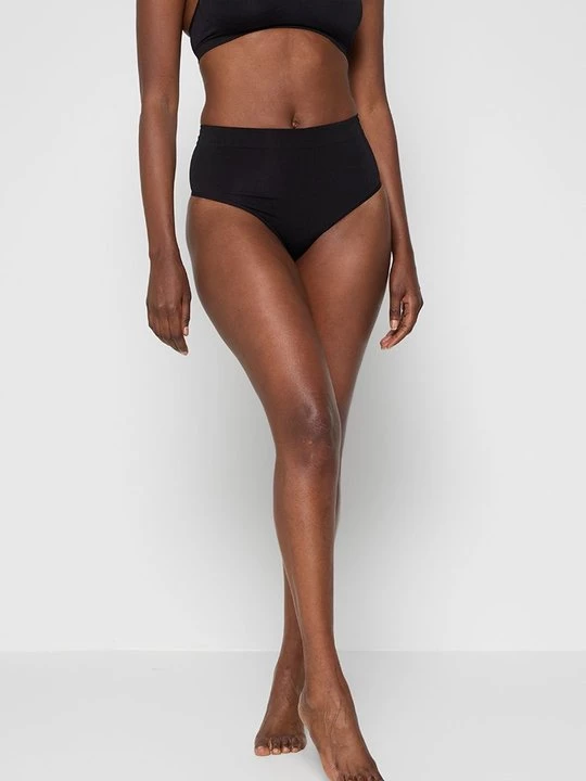 Foto van product Tanga Magic Bodyfashion zwart