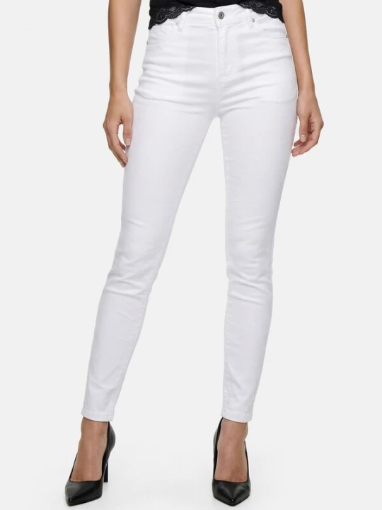 Foto van product Tazzio Jeans 'F138' wit