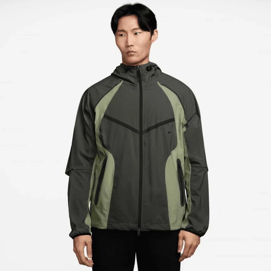 Foto van product Tech Dri-FIT Woven Color-Block Windrunner Loose Jacket Nike