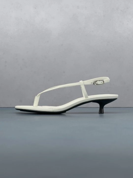 Foto van product Teensandalen Calvin Klein crème
