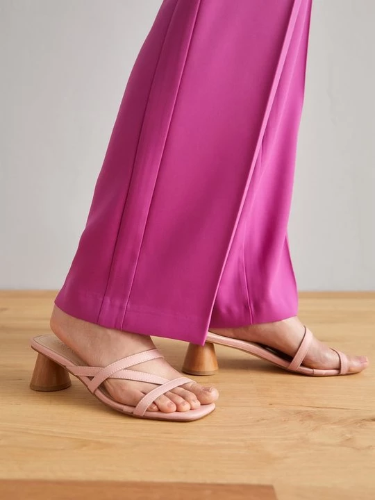 Foto van product Teensandalen SHEKUDO donkerroze